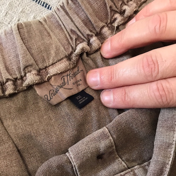 Brown buttoned skirt with pockets - Picture 3 of 3